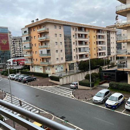 Lovely Apartment With The Parking Place Podgorica Exterior photo